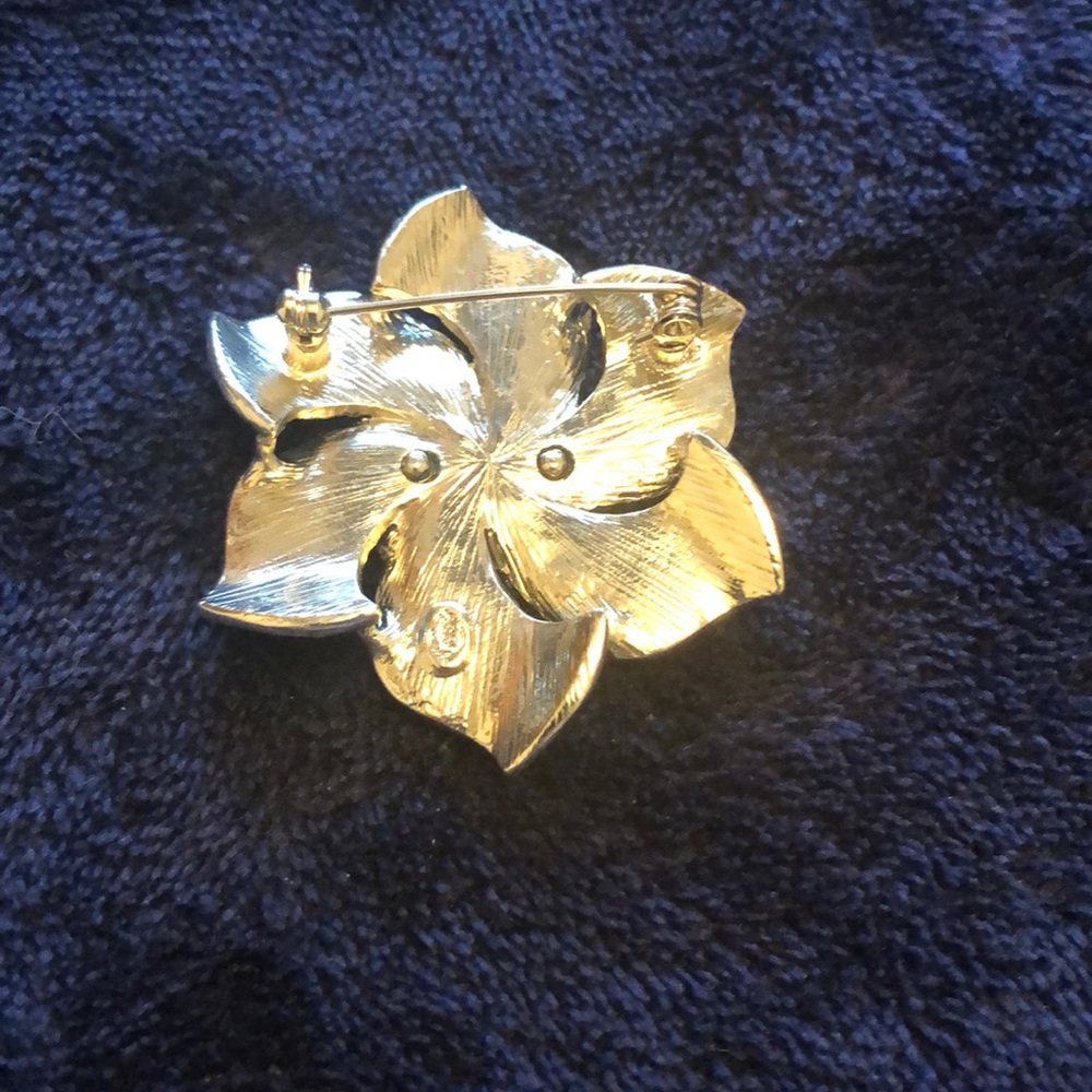 Pendent - Picture 2 of 2